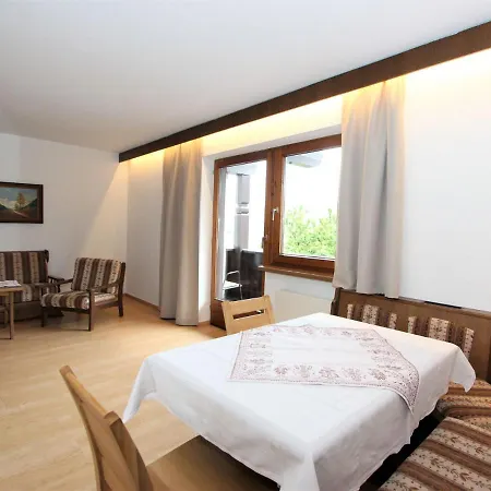 Lägenhet Roemerhof-1 By Interhome Fügen