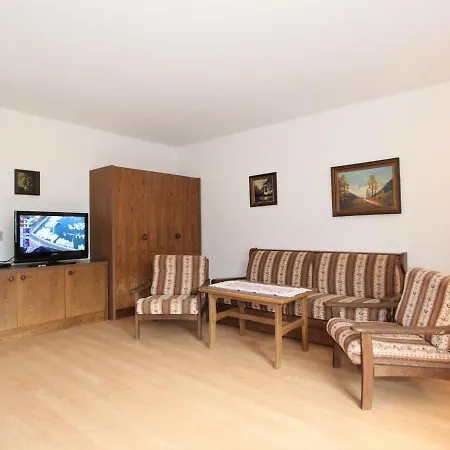 Roemerhof-1 By Interhome Lägenhet *